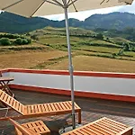 Casa De Almagreira - Empreendimento De Turismo Em Espaco Rural -