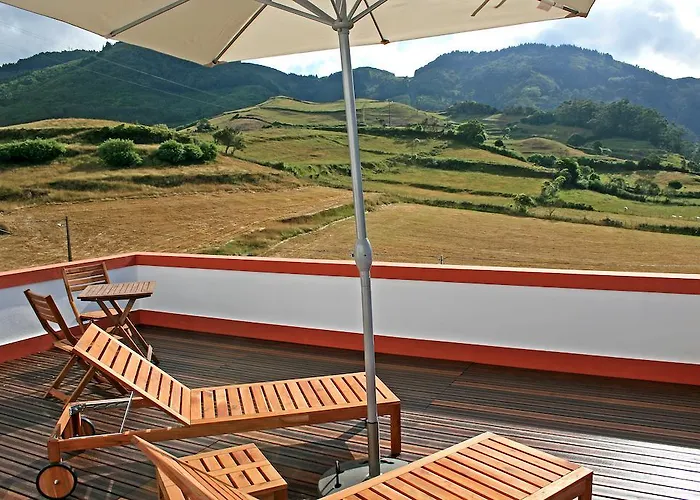 Casa De Almagreira - Empreendimento De Turismo Em Espaco Rural -