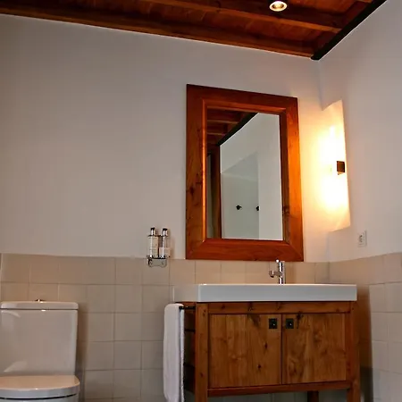 Casa De Almagreira - Empreendimento De Turismo Em Espaco Rural - Vila do Porto
