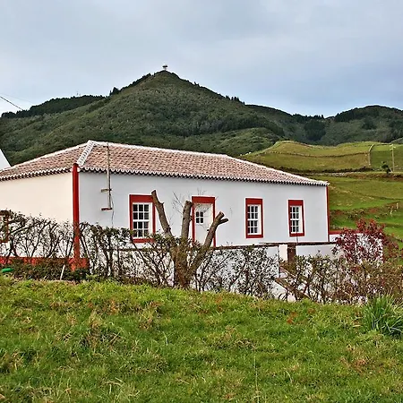 Casa De Almagreira - Empreendimento De Turismo Em Espaco Rural -