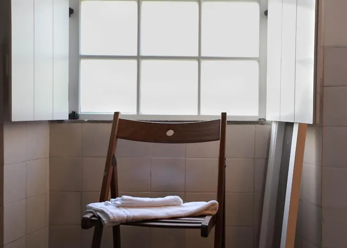 Casa De Almagreira - Empreendimento De Turismo Em Espaço Rural -